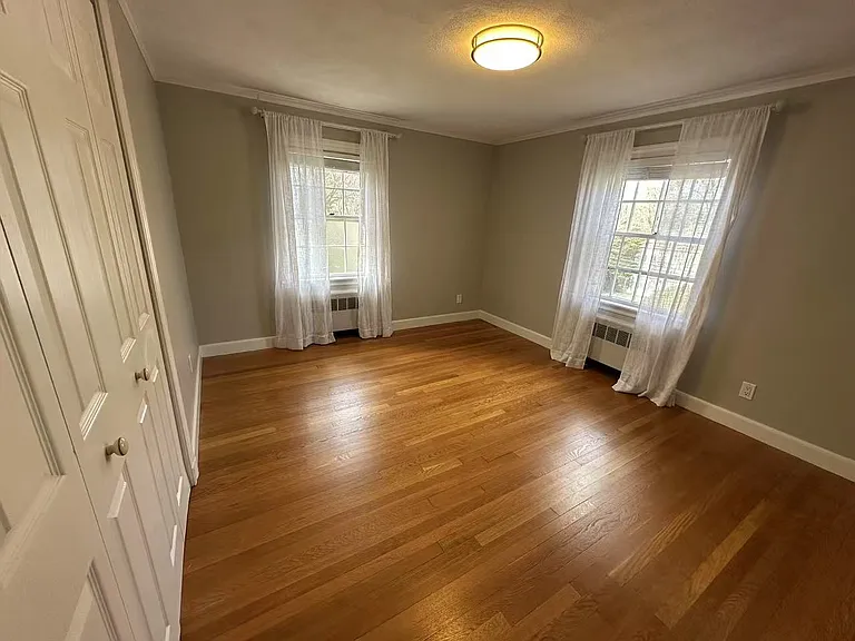 37 Washburn Ave — Photo 15