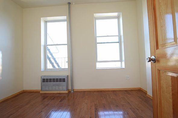 2nd image of 4706 4th Ave #Nofee