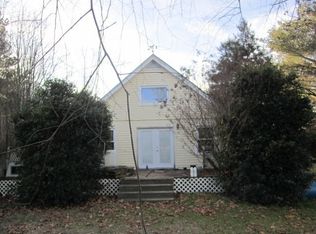 104 N Berry St, Pinebluff, NC 28373