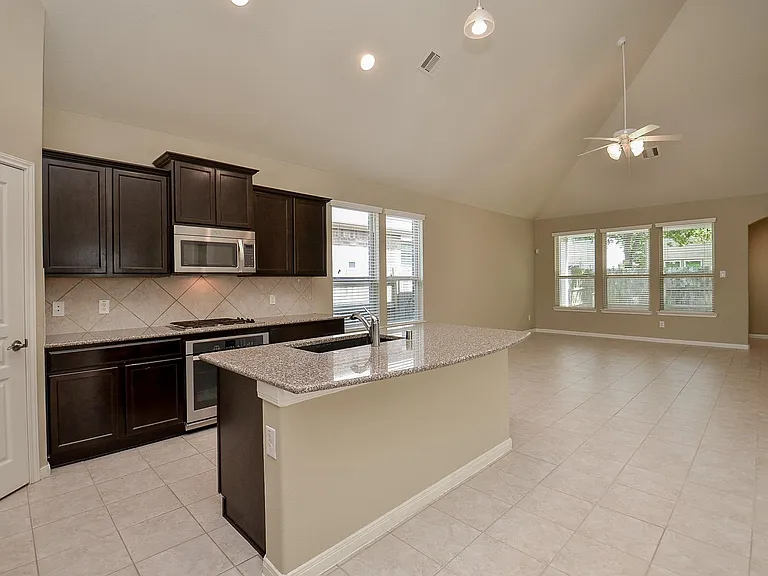 6418 Burgess Heights Ln — Photo 7