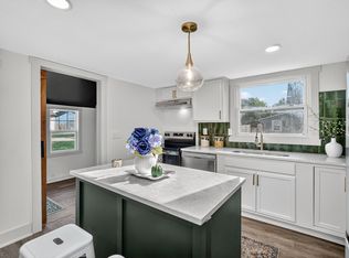 2524 E Walnut St, Des Moines, IA 50317