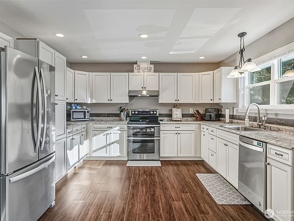 3rd image of 800 N 23rd Avenue