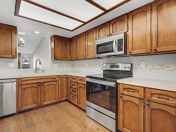 4th image of 3089 Aspen Dr