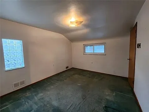 319 Overbrook Blvd — Photo 8