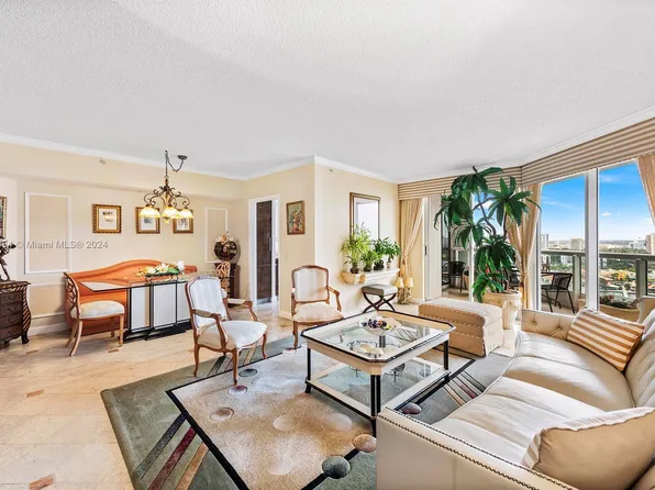 21205 NE 37th Ave APT 2205, Miami, FL 33180