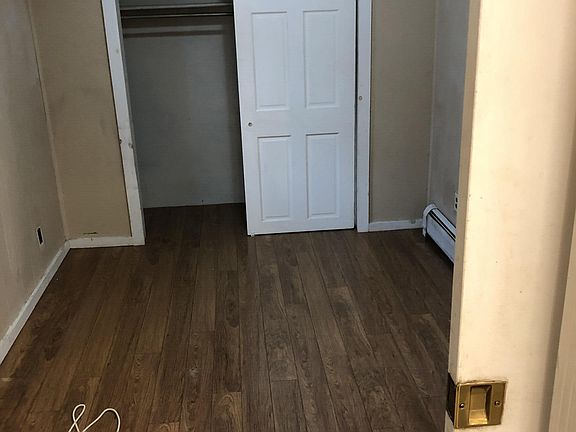 2nd image of 205 Thompson Avenue