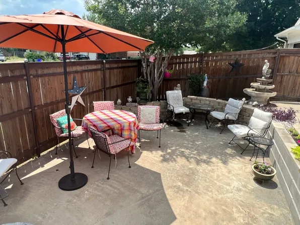 6500 High Meadow Ct, Watauga, TX 76148