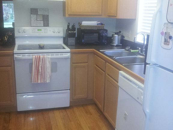 3rd image of 31 E Princeton St APT B