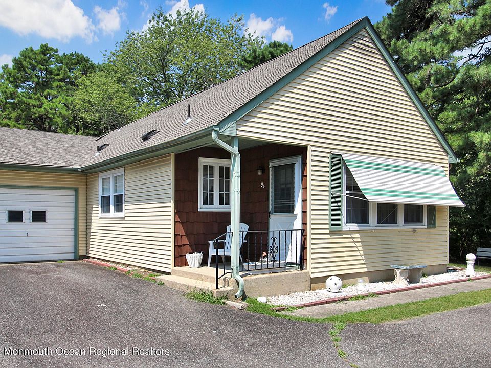 1st image of 9C Deerfield Dr