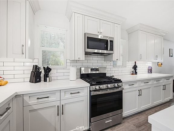 5th image of 2235 Clover St