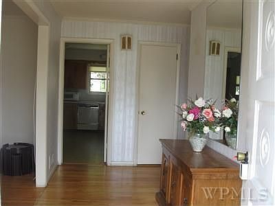 5th image of 7 Crawford Dr