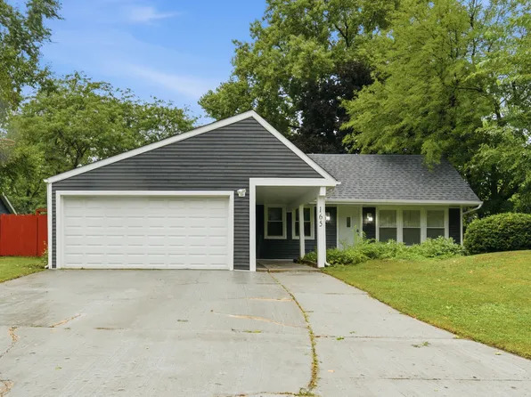 165 Arrowhead Ln, Bolingbrook, IL 60440