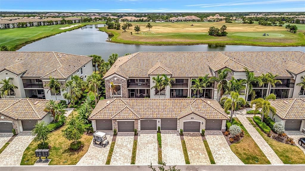 5624 Palmer Cir #101