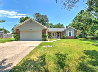 1558 N Stable Ave, Fayetteville, AR 72703