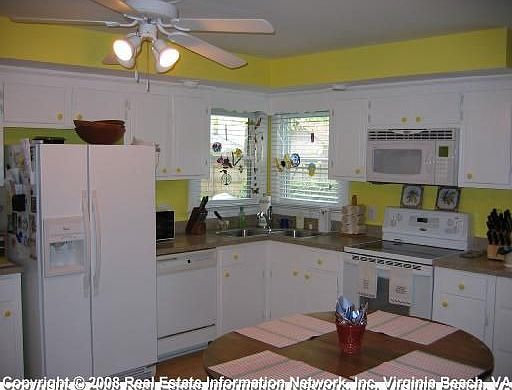 3rd image of 5205 Rolleston Dr