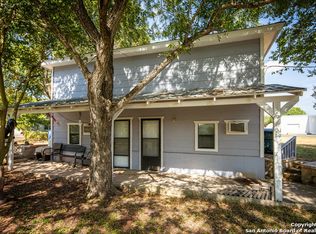 110 Bluebonnet Rd, La Vernia, TX 78121