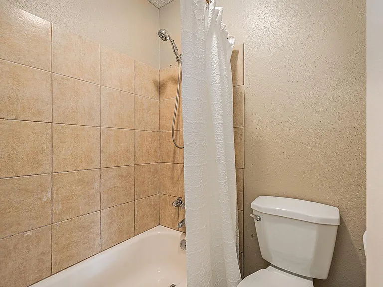 2513 Harpers Ferry Dr — Photo 20