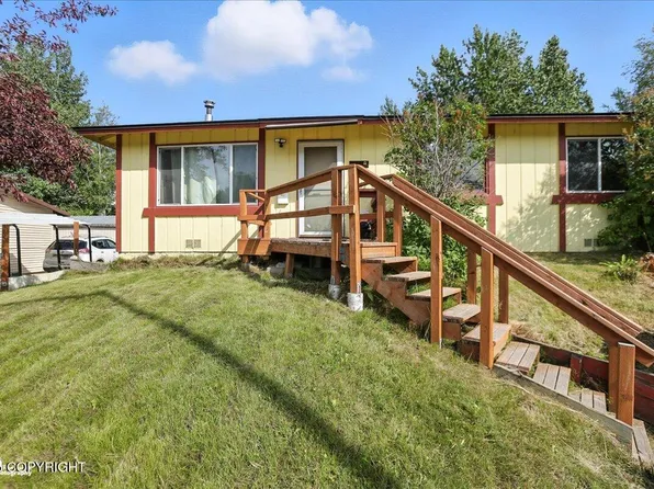 9931 Chelatna Cir, Anchorage, AK 99515
