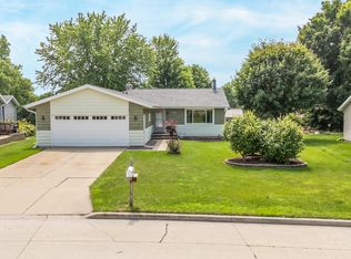 176 Hillock Ct, Appleton, WI 54914