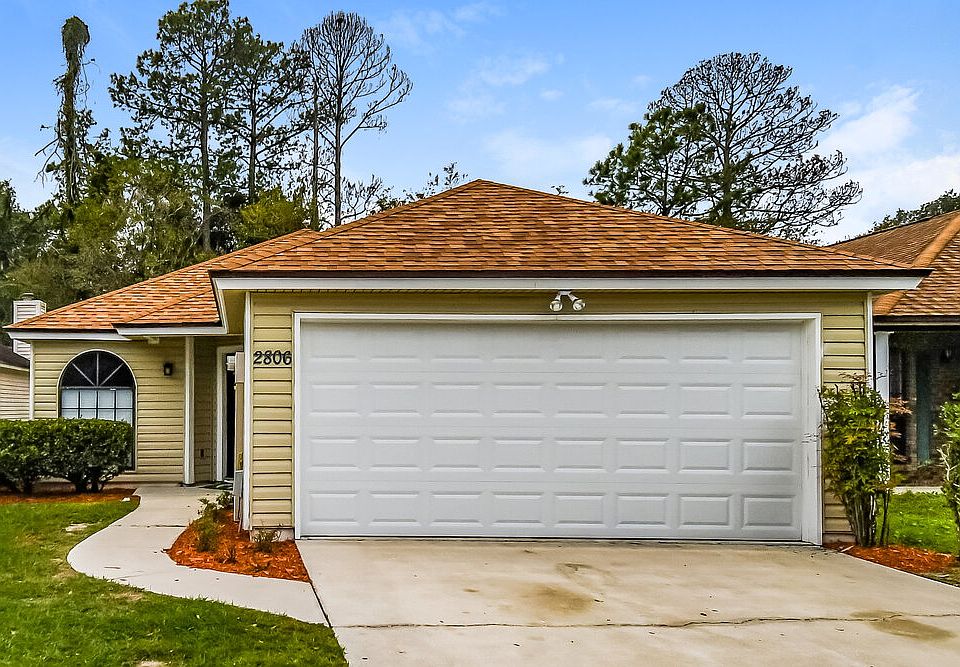 1st image of 2806 Lantana Lakes Dr W