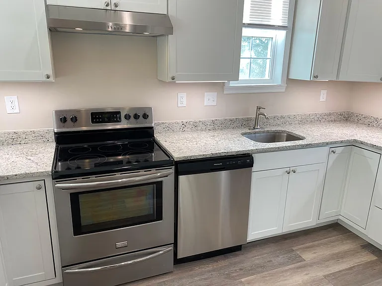 1601 Shore Rd — Photo 8