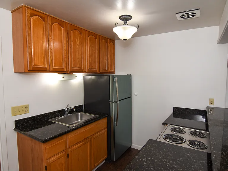 414 Fairmount Ave #102 — Photo 5