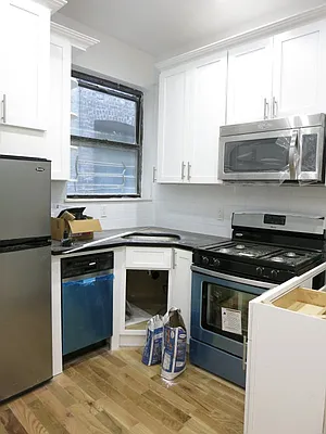 Rented by Bohemia Realty Group | media 6