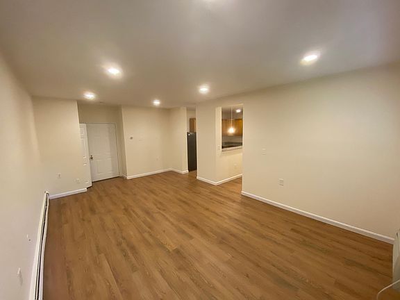 2nd image of 753 Highland Ave #100S