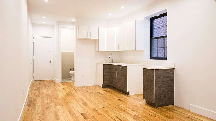 Rented by Nooklyn NYC LLC | media 24