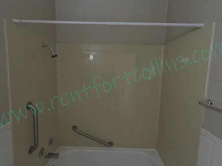 1112 Columbine Ct #15 — Photo 15