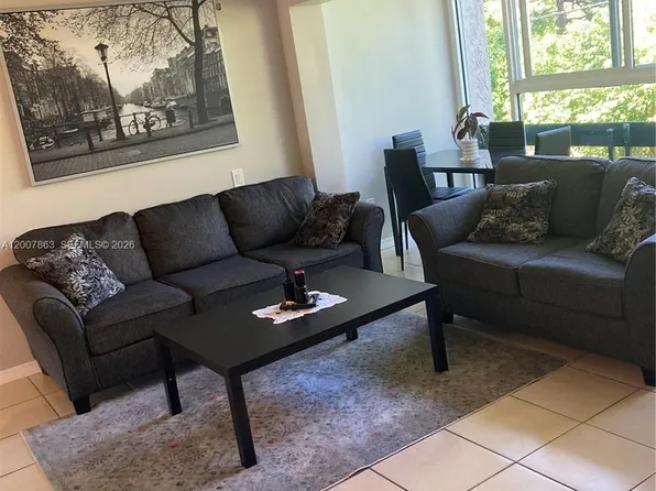 5300 NE 6th Ave #H16, Oakland Park, FL 33334