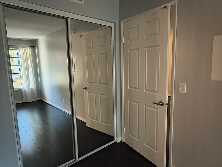 5530 Owensmouth Ave #233 — Photo 28