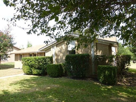 4th image of 1201 Aldenwood Dr