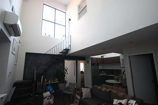 Rented by Nooklyn NYC LLC | media 52