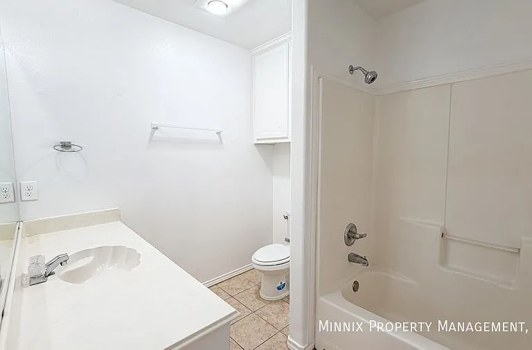 2220 99th St — Photo 17