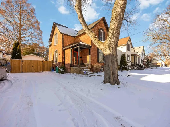 125 Forsyth St S, Sarnia, ON N7T 3A8