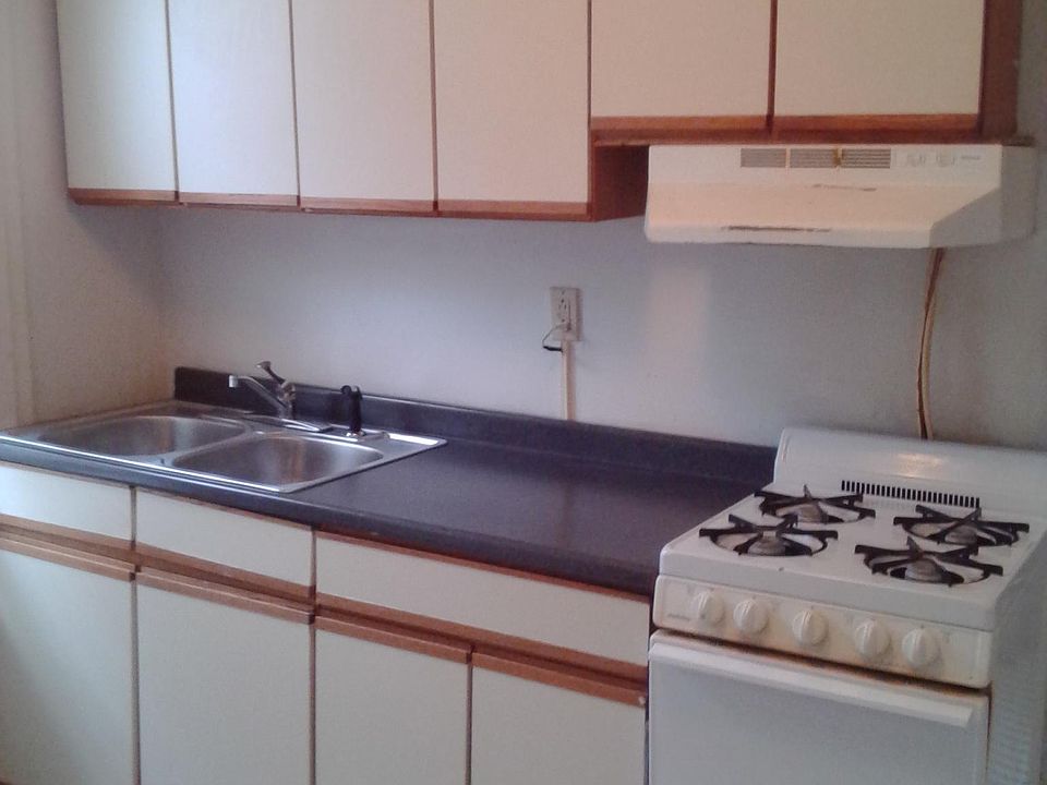 2nd image of 834 N Carey St #5