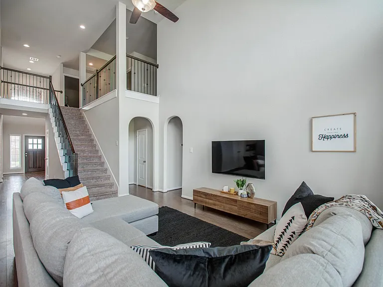 7606 Cottonwood Falls Dr — Photo 3