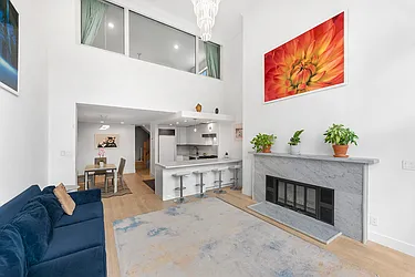 Sold by The SIMPLE Real Estate Co