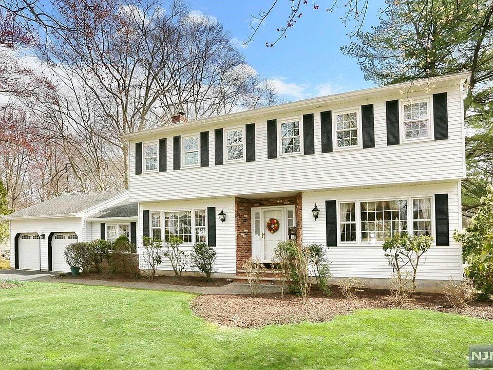 1st image of 831 Alison Dr