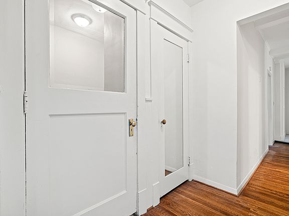 4th image of 542 Richmond Ave #1