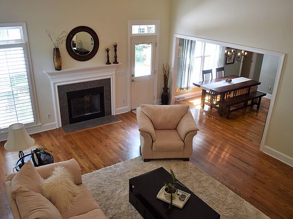 4th image of 8404 Sandowne Ln
