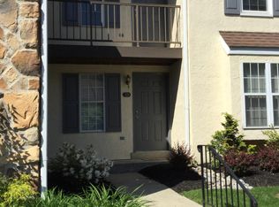 222 Valley Stream Ln, Wayne, PA 19087