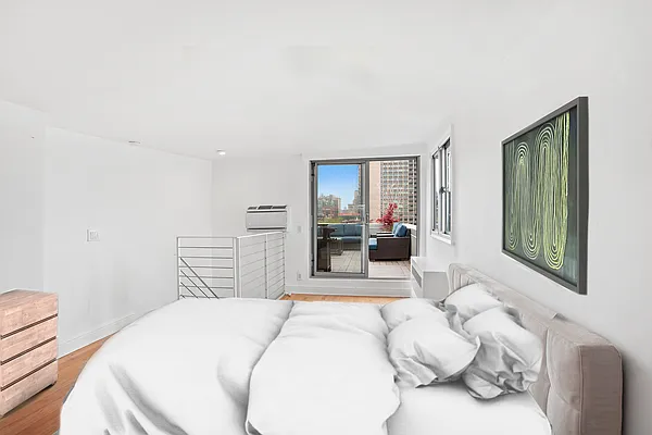 Rented by Compass | media 10