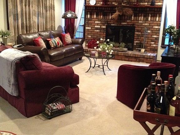 Family Room : Sliding Glass Door Leads to Backyard