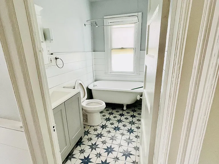 290 Hoyt St #1 — Photo 13