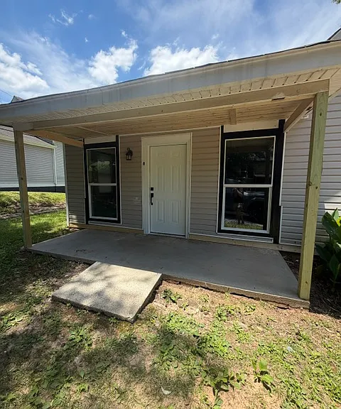 64 Wesley St #B — Photo 2
