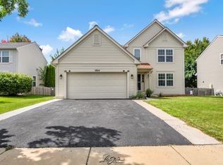 1954 Cambridge Ln, Montgomery, IL 60538