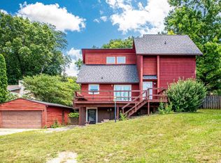 1202 Timber Ln, Pekin, IL 61554