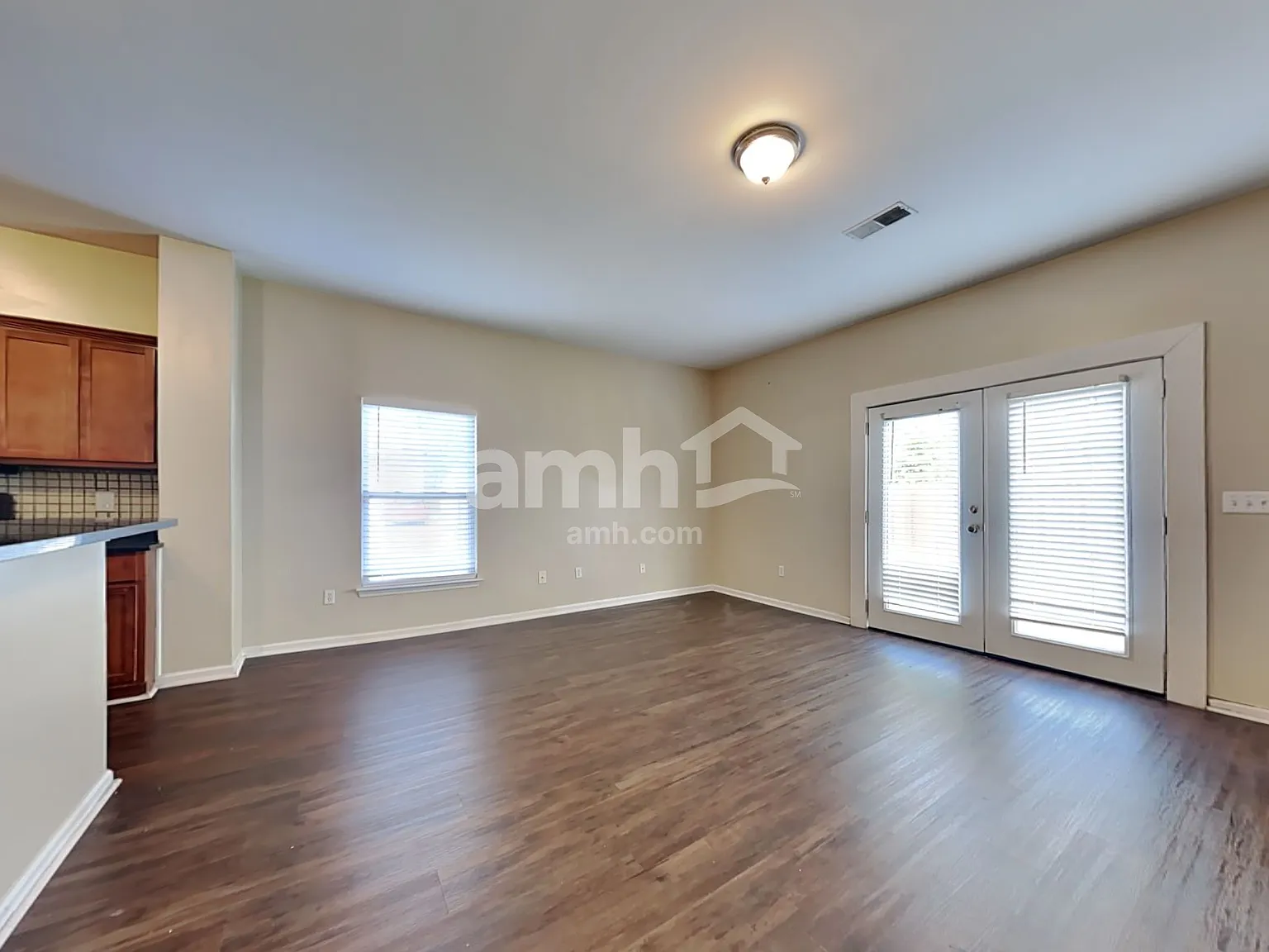 6 bed, 3.5 bath, 2682 sqft, $2,735 — Photo 4